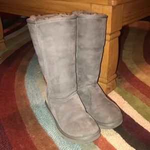 Size 9 Gray UGG Boots